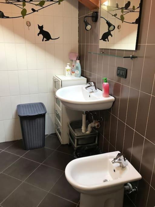 Bilocale Su Due Piani Vicino Centro Appartement