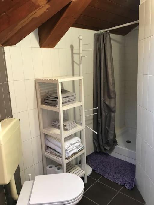 Bilocale Su Due Piani Vicino Centro Appartement Turin